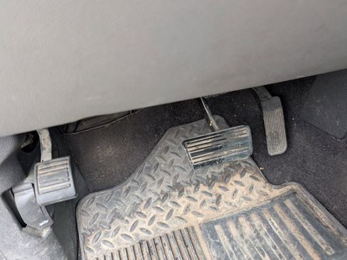 Used 2011 Chevrolet Silverado 1500 LS image 26