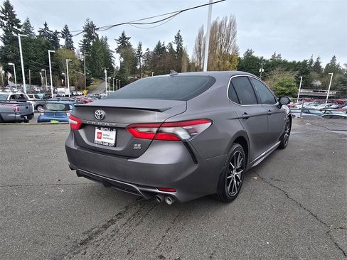 Certified 2023 Toyota Camry SE image 7