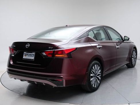 Used 2024 Nissan Altima 2.5 SV image 7