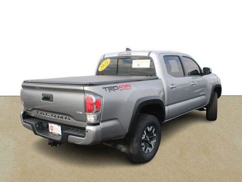 Certified 2021 Toyota Tacoma TRD Off-Road w/ Technology Package AWD/4WD image 4
