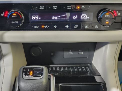 Used 2024 Nissan Pathfinder SL w/ SL Premium Package image 26