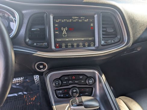 Used 2017 Dodge Challenger GT w/ Technology Group image 17