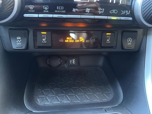 Used 2023 Toyota RAV4 XLE Premium image 48