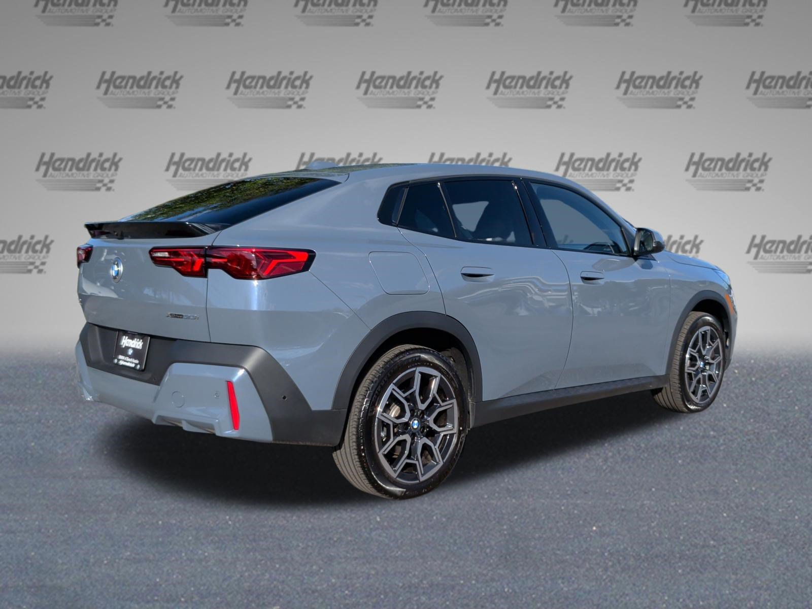 Used 2025 BMW X2 xDrive28i AWD/4WD image 7
