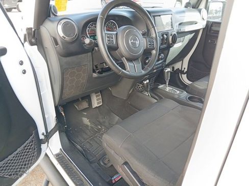 Used 2012 Jeep Wrangler Unlimited Sport image 59