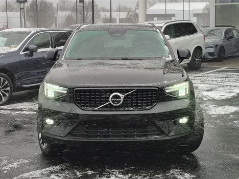 Used 2024 Volvo XC40 B5 Plus w/ Protection Package Premier image 31