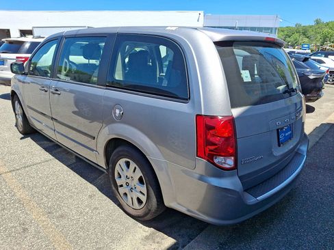 Used 2015 Dodge Grand Caravan American Value Package w/ UConnect Hands-Free Group FWD image 3