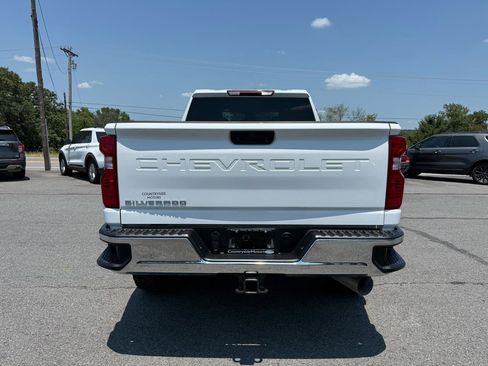Used 2025 Chevrolet Silverado 2500 LT w/ Convenience Package AWD/4WD image 5