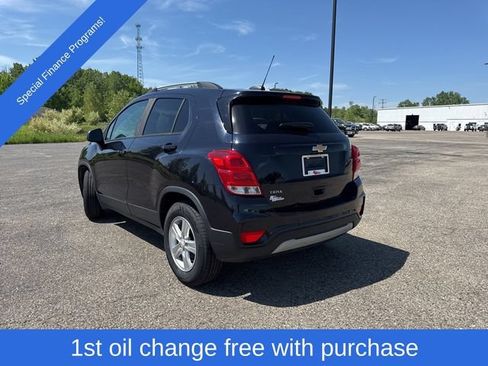 Used 2021 Chevrolet Trax LT w/ Driver Confidence Package FWD image 4