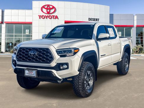 Used 2023 Toyota Tacoma TRD Off-Road w/ Black Out Package (TMS) image 3