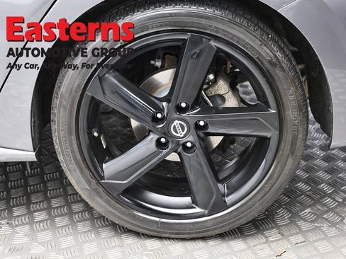 Used 2023 Nissan Sentra SR w/ SR Premium Package image 8