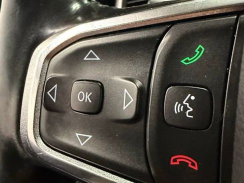 Used 2019 RAM 1500 Laramie image 33