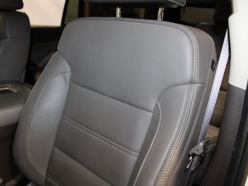 Used 2016 GMC Yukon Denali w/ Open Road Package image 11