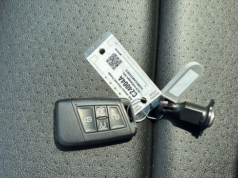 Used 2019 Volkswagen Atlas SE w/ Towing Package FWD image 19