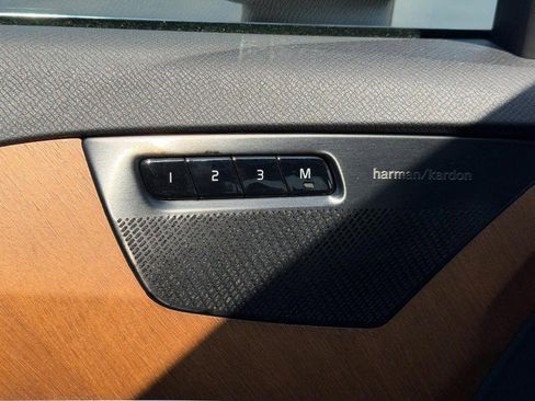 Used 2023 Volvo XC90 B6 Plus w/ Protection Package image 19