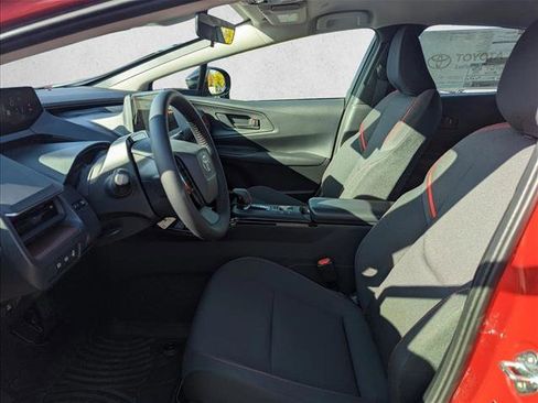 New 2026 Toyota Prius Plug-In Hybrid image 4