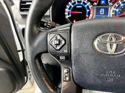 Used 2018 Toyota 4Runner TRD Off-Road Premium image 14