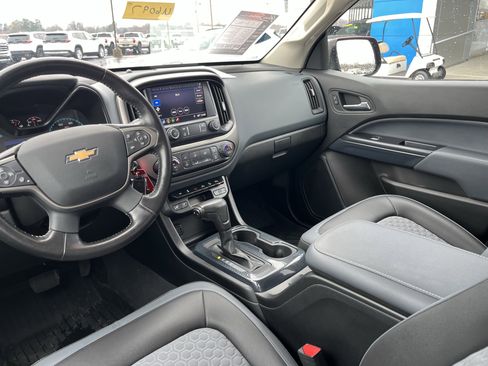 Used 2020 Chevrolet Colorado Z71 image 3