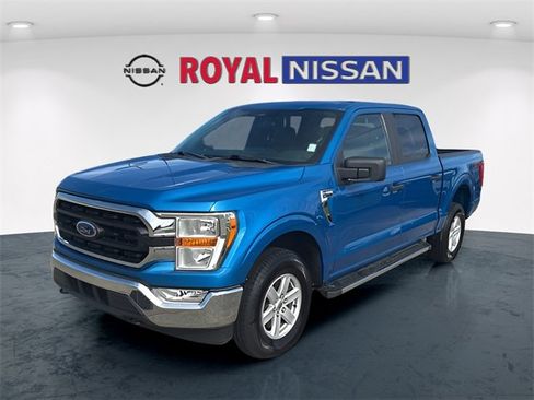 Used 2021 Ford F150 XLT image 3