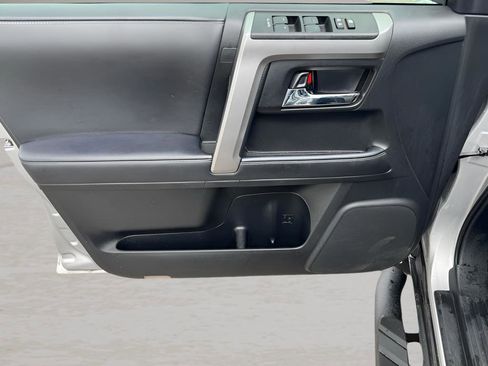 Used 2023 Toyota 4Runner SR5 AWD/4WD image 15