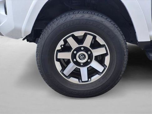 Used 2023 Toyota 4Runner TRD Off-Road AWD/4WD image 14