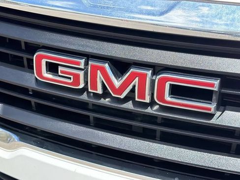 Used 2023 GMC Terrain SLE w/ Driver Convenience Package AWD/4WD image 29