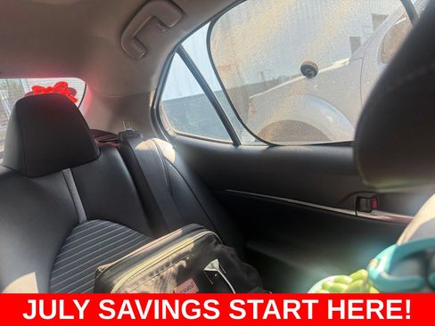 Used 2018 Toyota Camry SE FWD image 21
