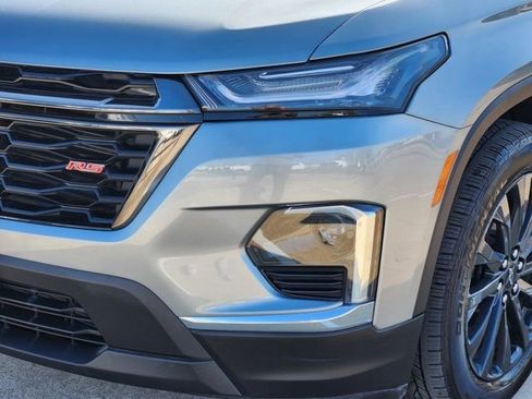 Used 2023 Chevrolet Traverse RS image 16