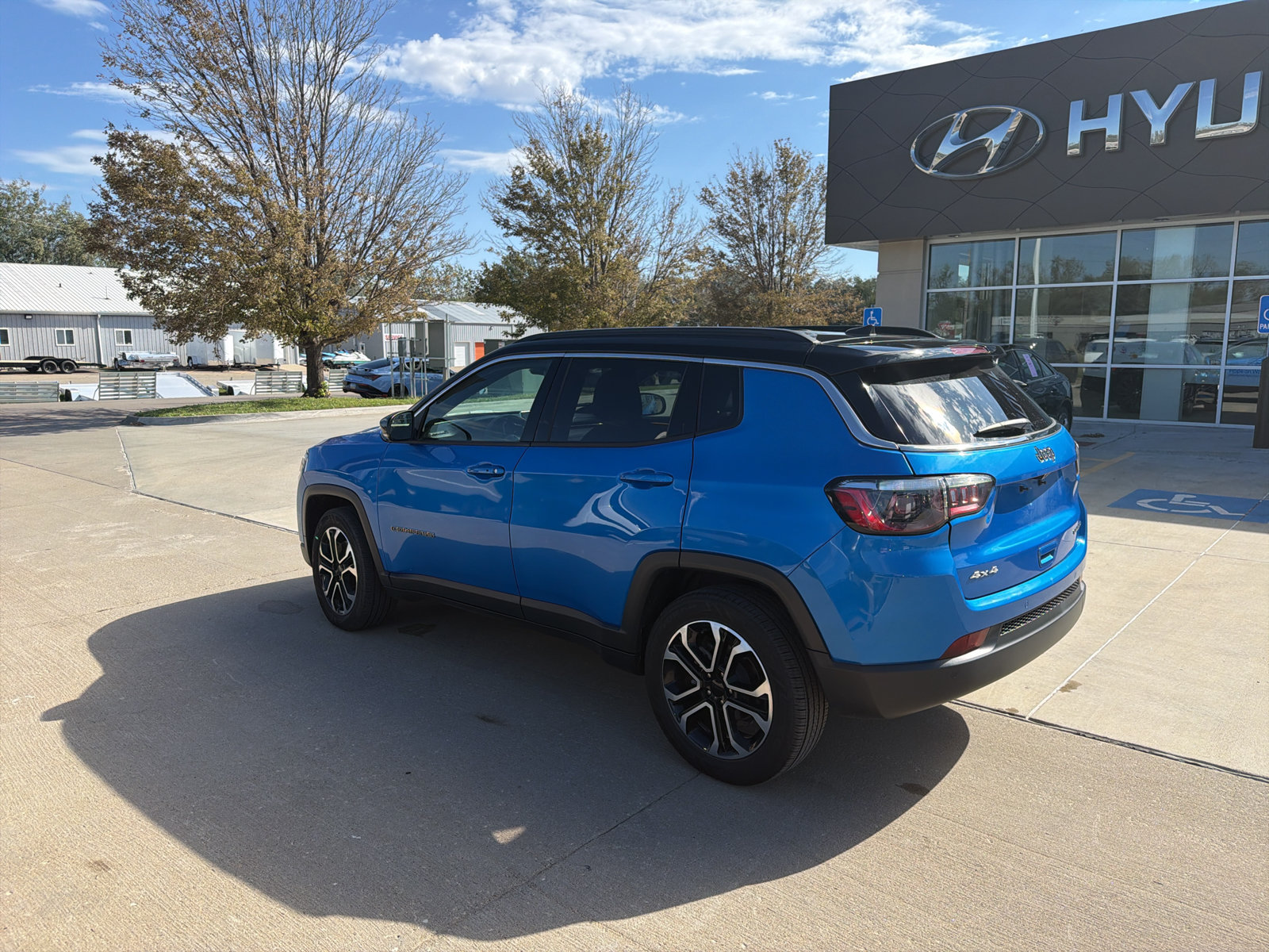 Used 2024 Jeep Compass Limited AWD/4WD image 5