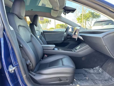 Used 2025 Tesla Model 3 Long Range image 41