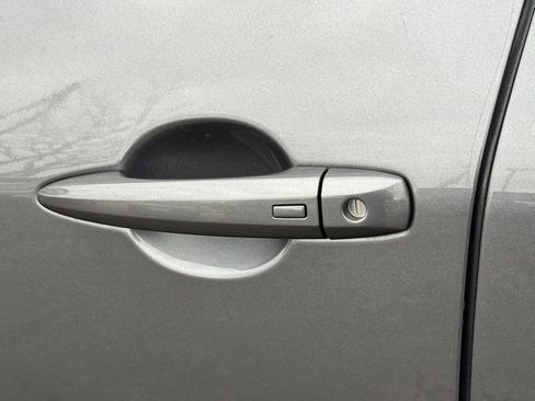 Certified 2023 Nissan Rogue SV image 12