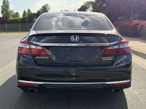 Used 2017 Honda Accord Sport image 4