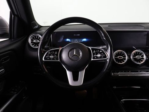 Used 2021 Mercedes-Benz GLB 250 4MATIC w/ Premium Package image 41