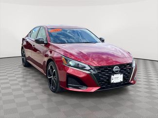 Used 2023 Nissan Altima 2.5 SR w/ SR Premium Package FWD video 1