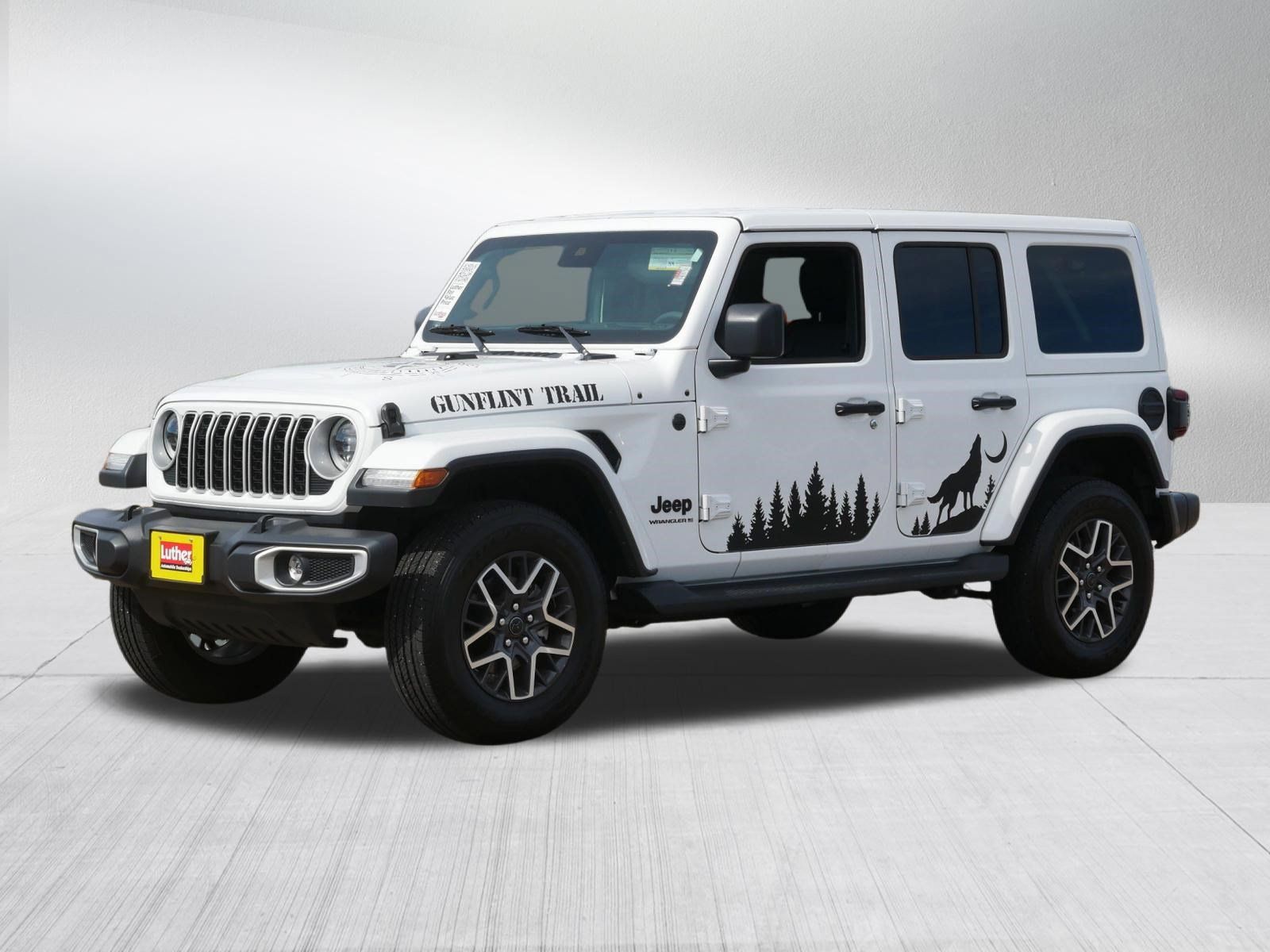 Used 2025 Jeep Wrangler Unlimited Sahara w/ Safety Group AWD/4WD image 3