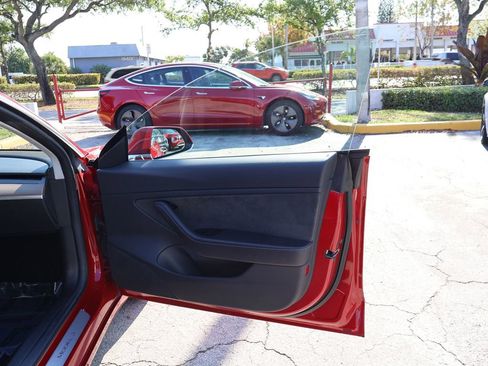 Used 2018 Tesla Model 3 RWD image 24