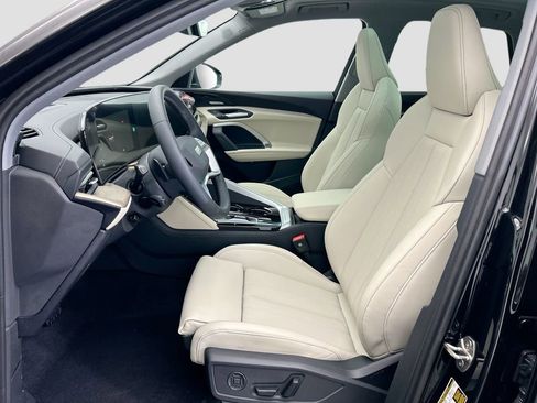 Used 2025 Audi Q5 Premium Plus w/ Premium Plus image 19