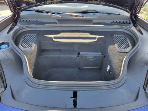 Certified 2024 Porsche Macan 4 Electric image 35