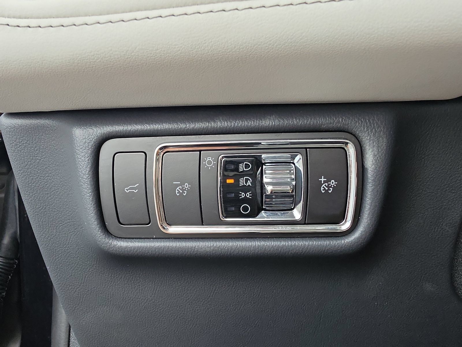 Used 2025 Lincoln Aviator Reserve w/ Jet Appearance Package AWD/4WD image 23