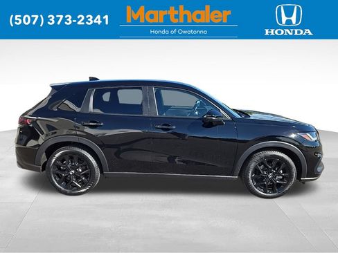 Used 2025 Honda HR-V Sport image 6