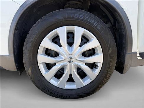 Used 2018 Nissan Rogue S FWD image 25
