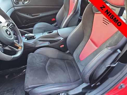 Used 2025 Nissan Z NISMO w/ Floor Mat Package RWD image 15