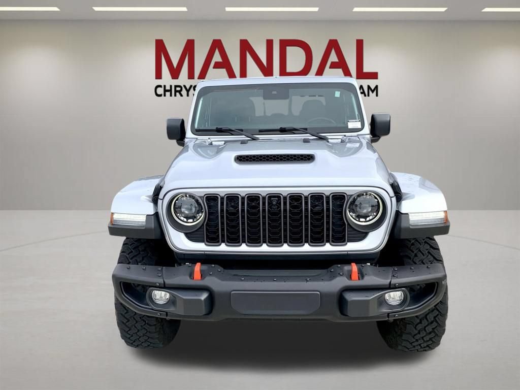 Used 2024 Jeep Gladiator Mojave AWD/4WD image 3