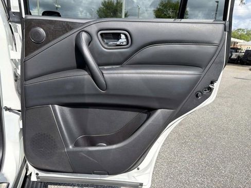 Used 2024 INFINITI QX80 Luxe RWD image 18