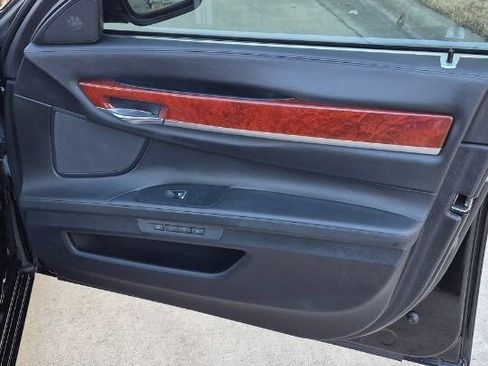 Used 2011 BMW ALPINA B7 w/ Driver Assistance Pkg image 79