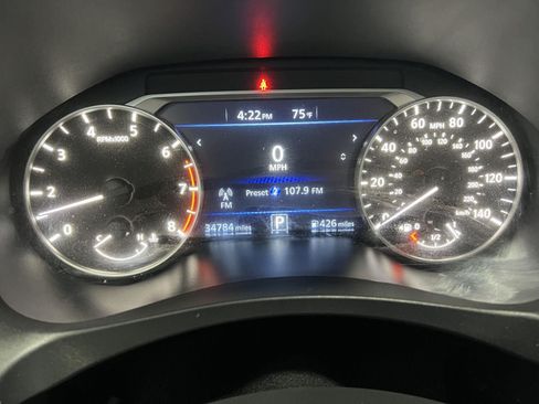 Used 2024 Nissan Altima 2.5 SV FWD image 9