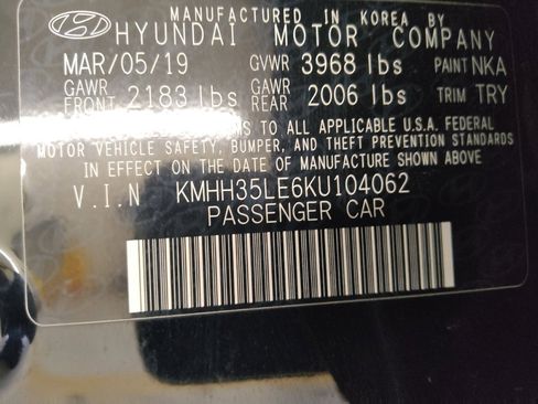 Used 2019 Hyundai Elantra GT FWD image 33