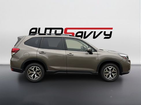 Used 2021 Subaru Forester Premium AWD/4WD image 4