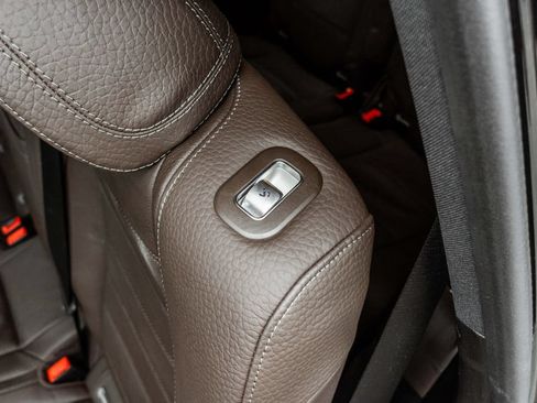 Used 2022 Mercedes-Benz GLS 450 4MATIC image 29