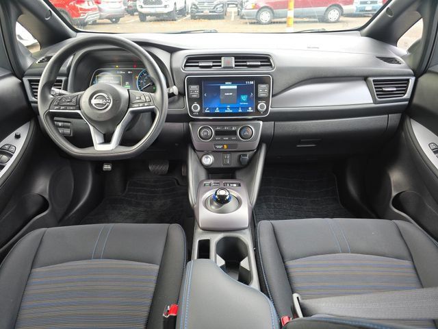 Used 2025 Nissan Leaf S FWD image 14